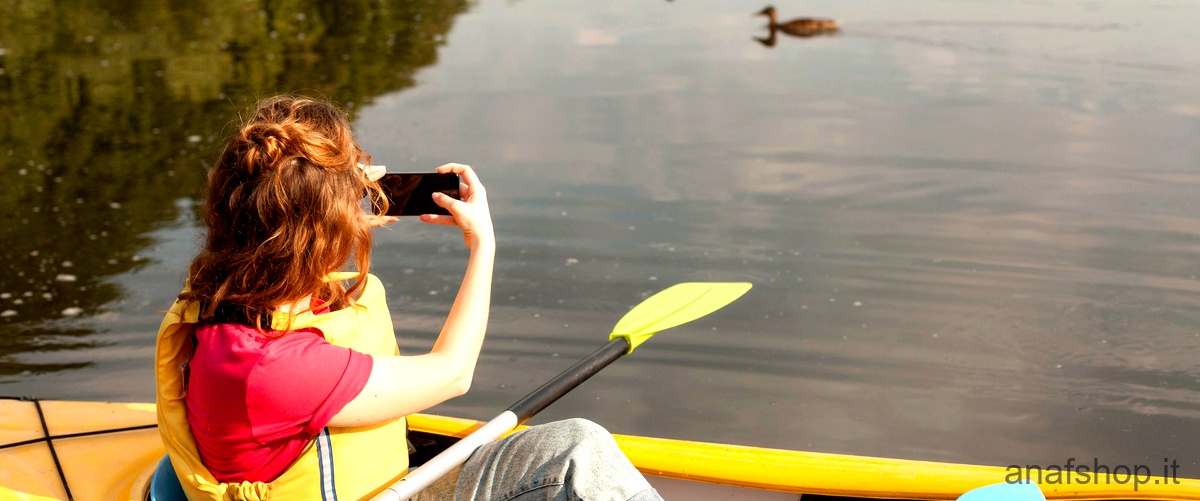 Che differenza cè tra una canoa e un kayak?